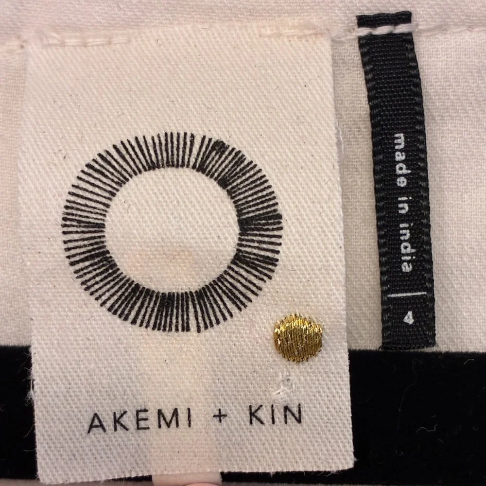 ANTHROPOLOGIE AKEMI + KIN Bisbee Embroidered Top White Yellow Women’s Size 4 - Picture 9 of 10